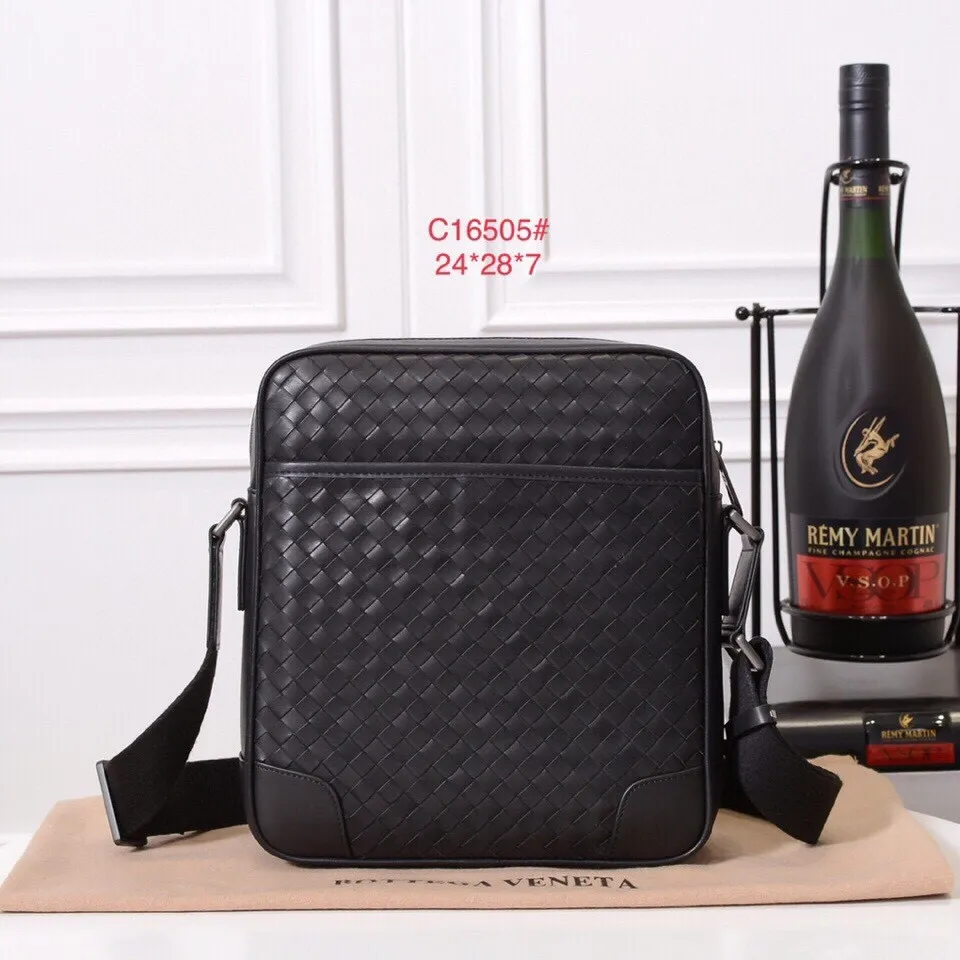 All categories 💚 Top version men’s bags 💚 BV 2024 new BV crossbody bag